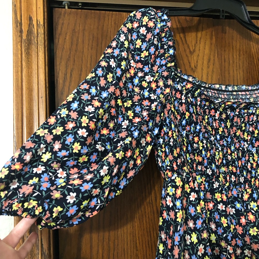 GAP Floral Smocked Maternity Dress - Picture 3 of 7